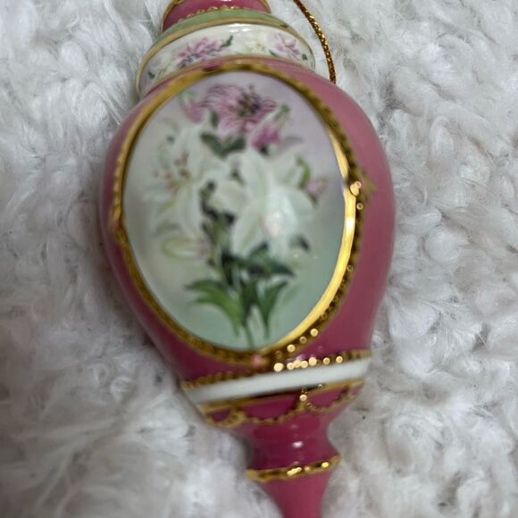 LENA LIU Forever Flower Victorian Style lilies Porcelain 1 Christmas Orn… - Picture 7 of 9